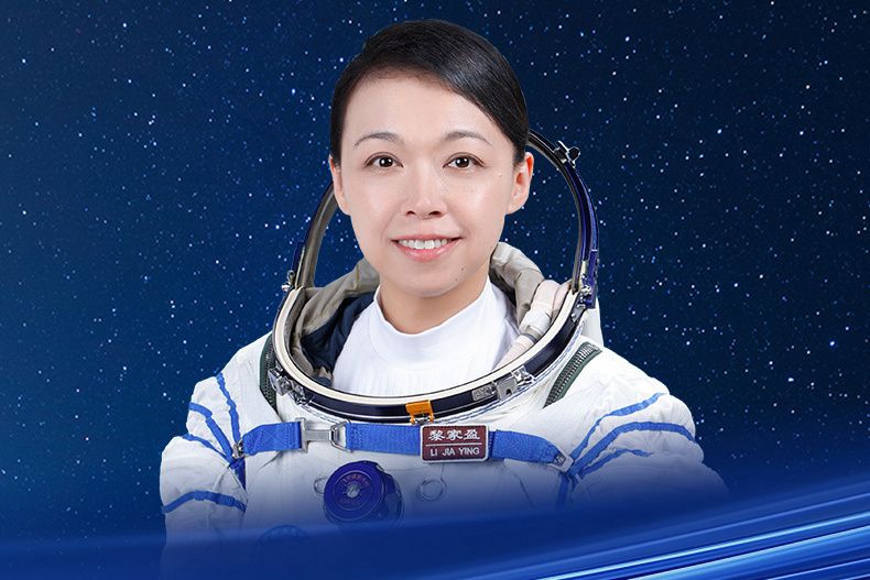 香港航天员黎家盈，以招牌笑容，点亮太空之旅的温暖光芒