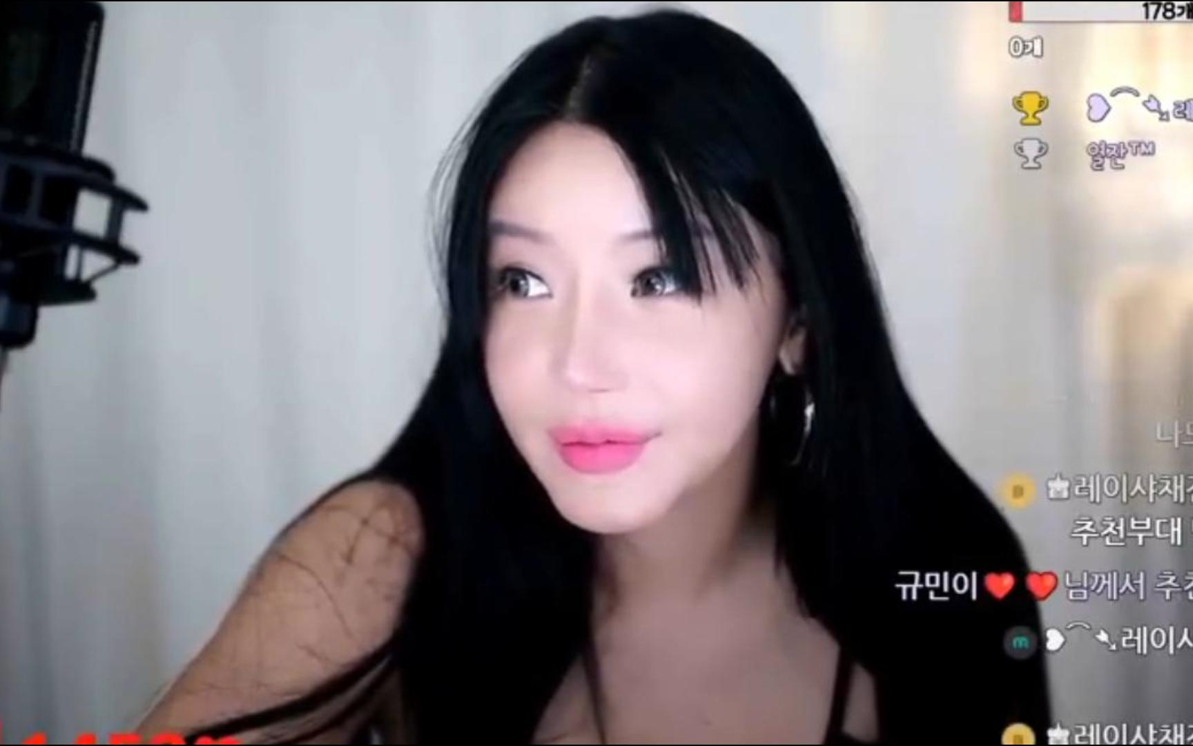 用Golang写一段关于韩国女主播子365vip免费视频的思考